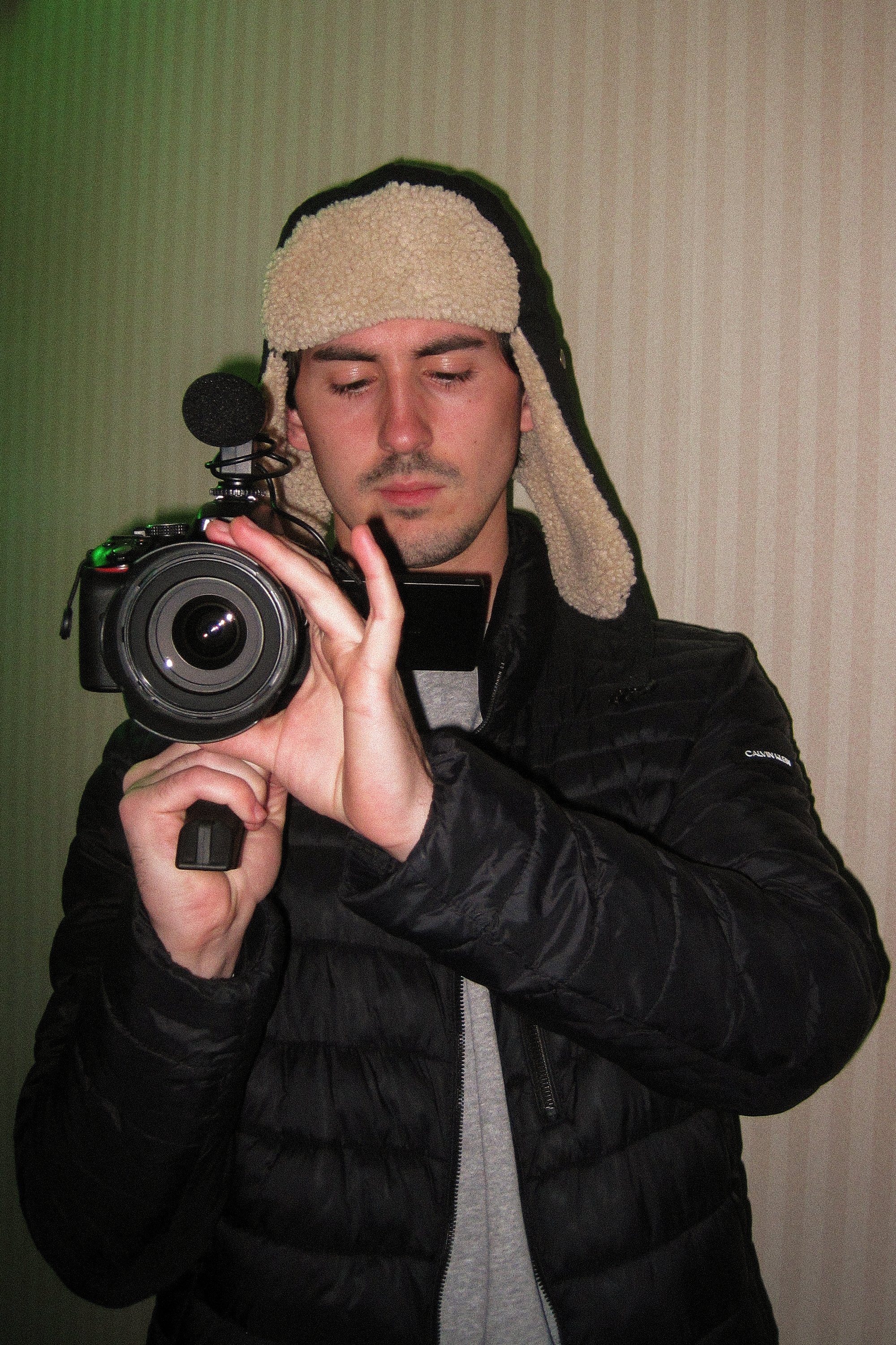 Фото  (Lucas Roof)