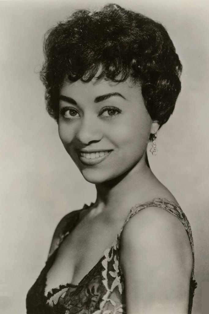 Фото  (Reri Grist)