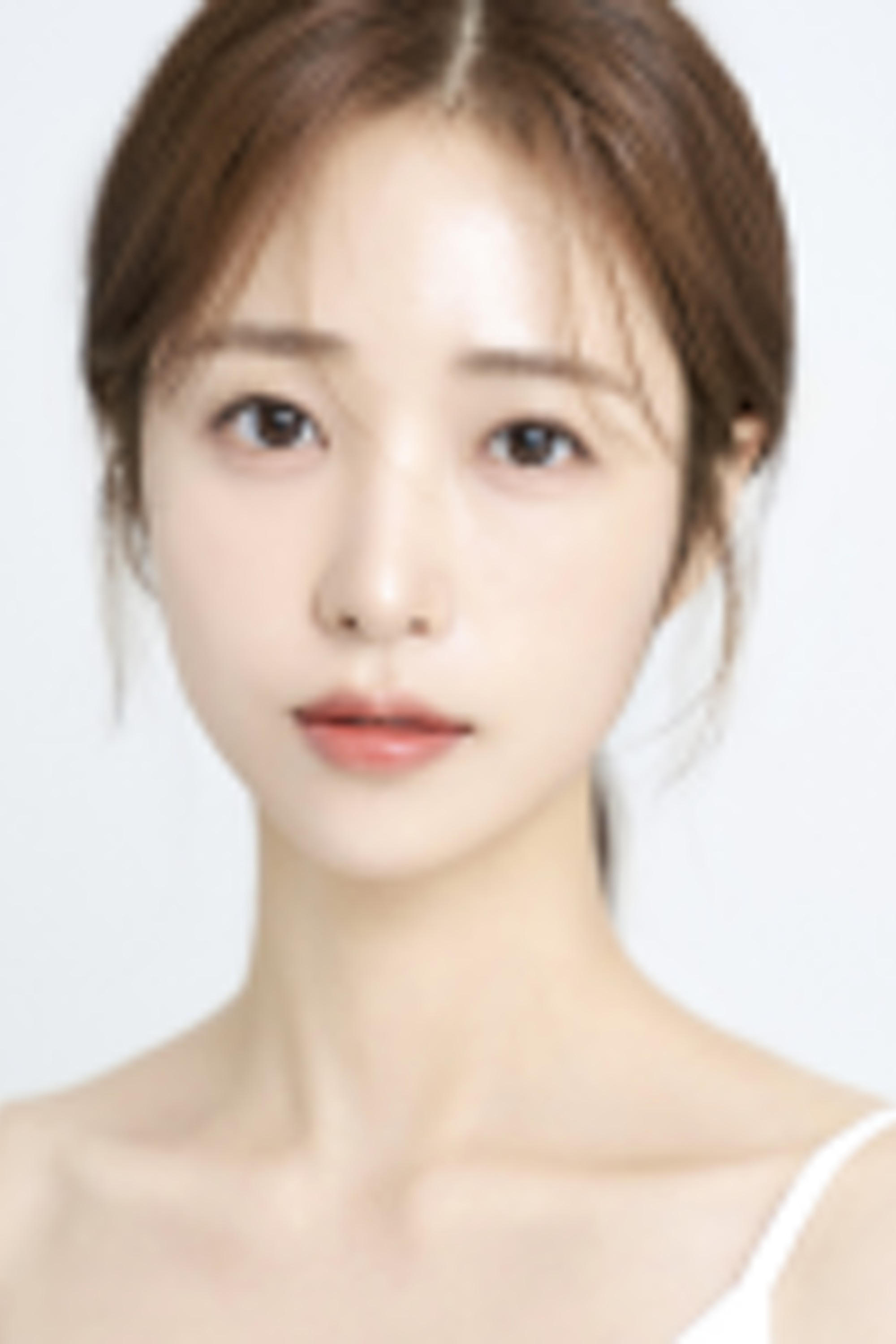 Фото  (Lee Si-el)