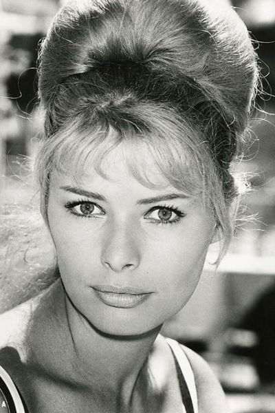 Фото  (Vivi Bach)