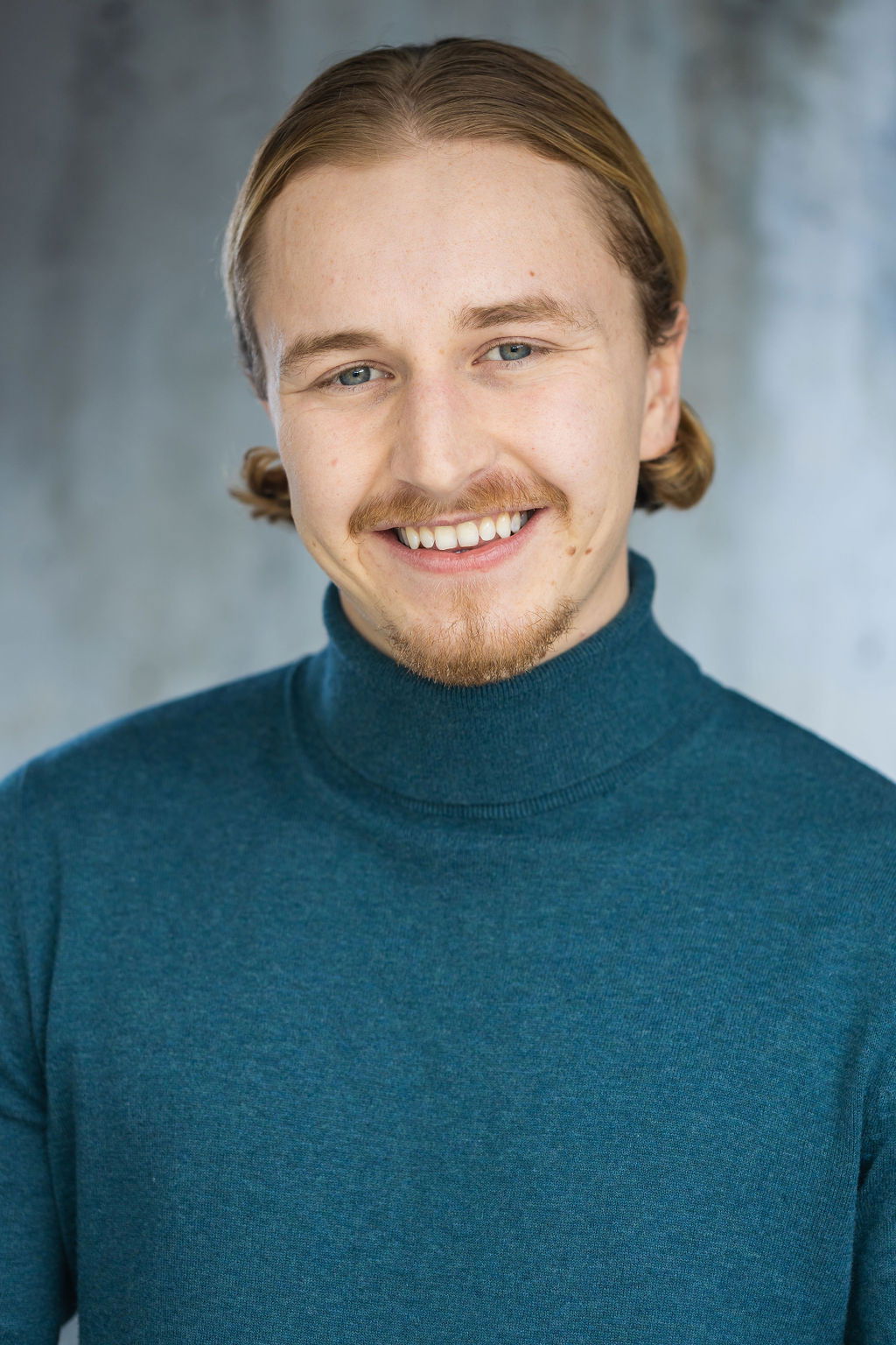 Фото  (Hugh Hedley Lewis)