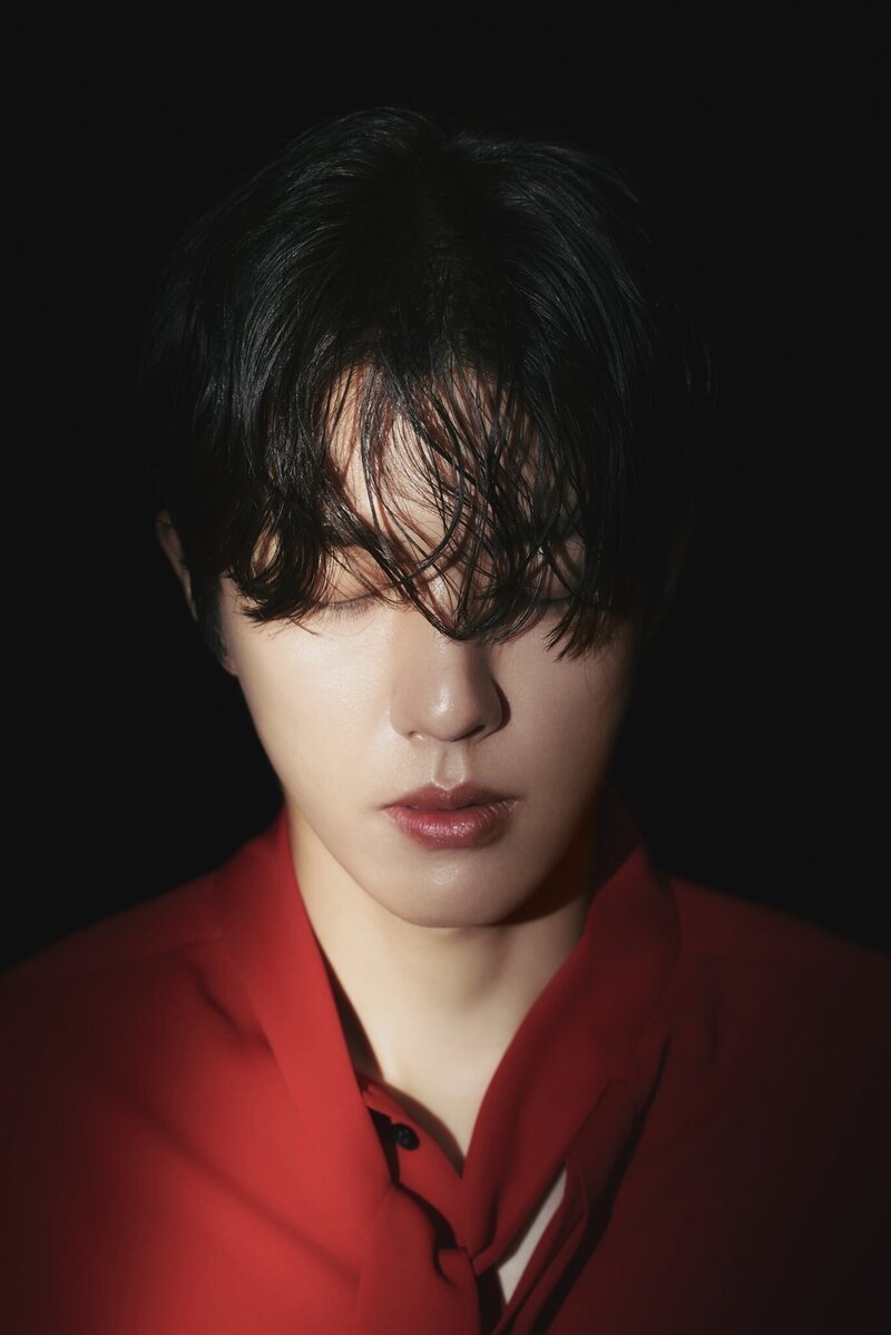 Фото  (Lee Sung-yeol)