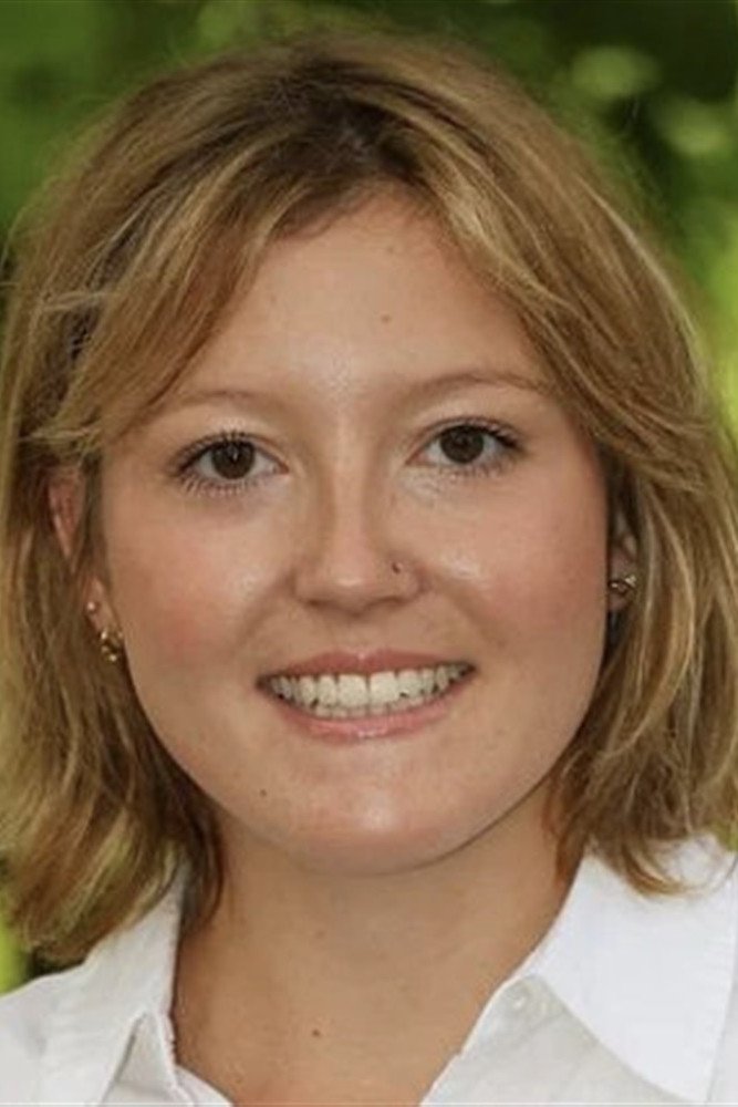 Фото  (Maïwène Barthélémy)