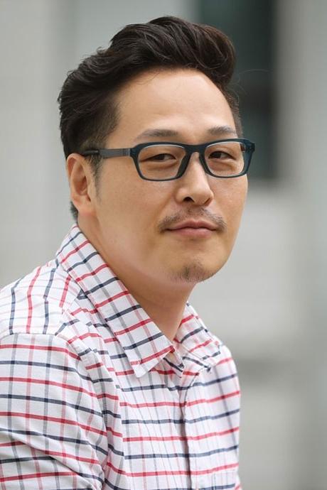 Фото  (Kim Poong)