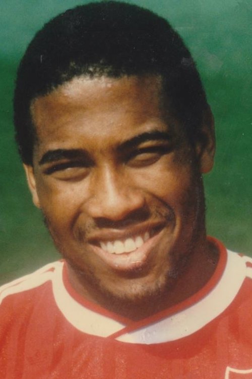Фото  (John Barnes)