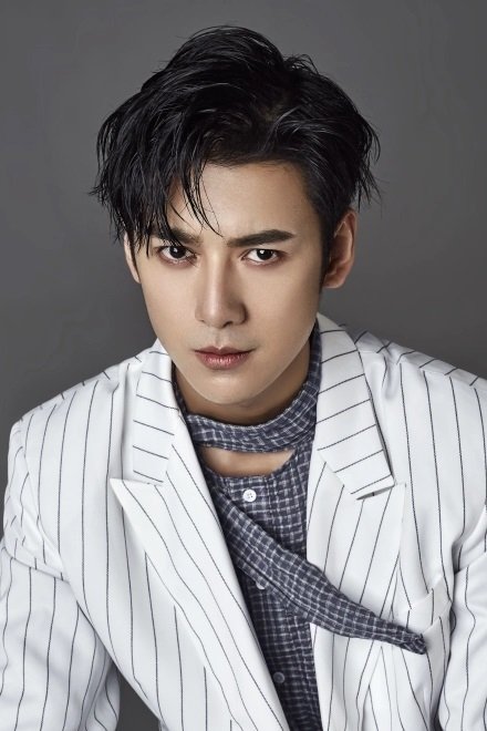 Фото  (Herman Li He)