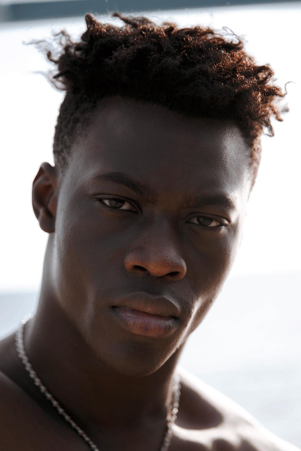 Фото  (Emmanuel Elozieuwa)