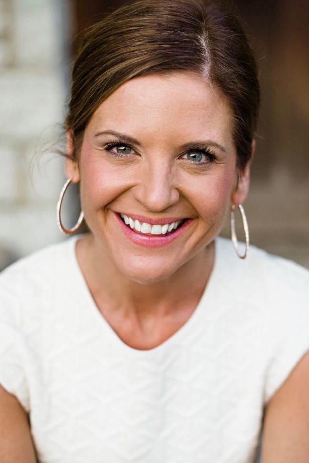 Фото  (Glennon Doyle)