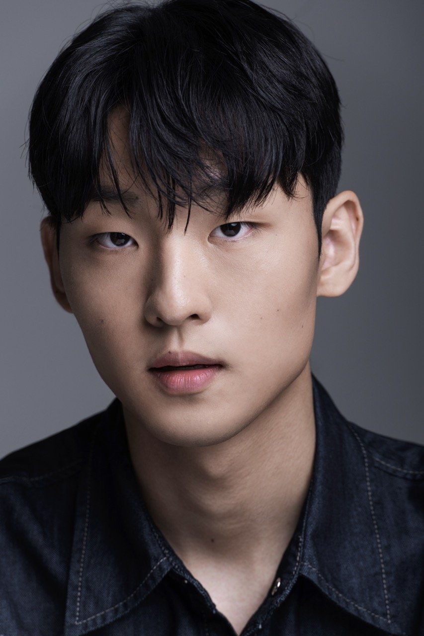 Фото  (Kim Seong-guk)