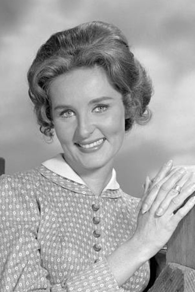 Фото  (Lisabeth Hush)