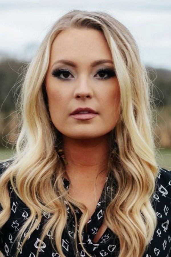 Фото  (Janelle Arthur)