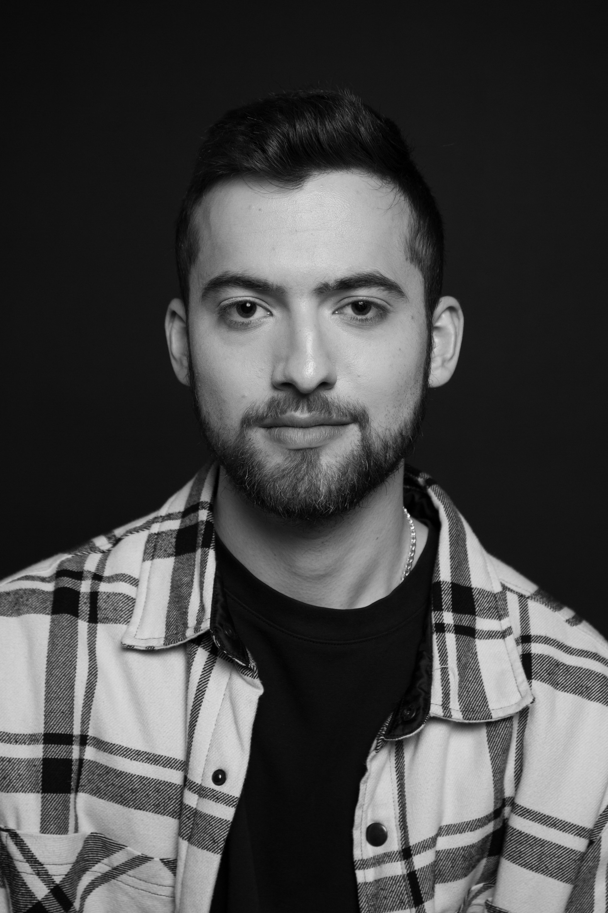 Фото  (Ryan Khanna)