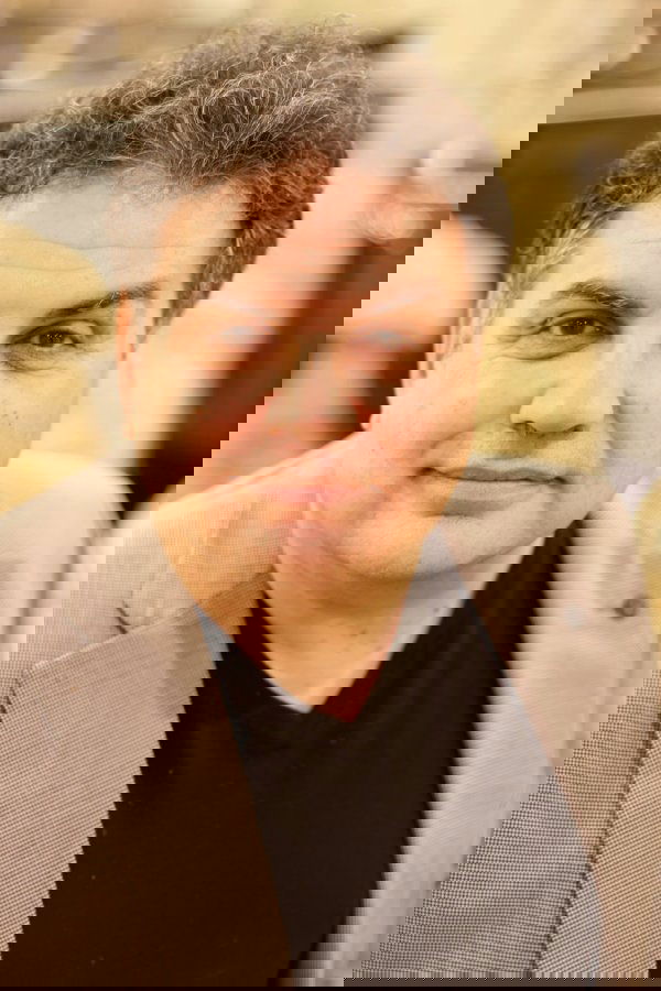 Фото  (James DiEugenio)