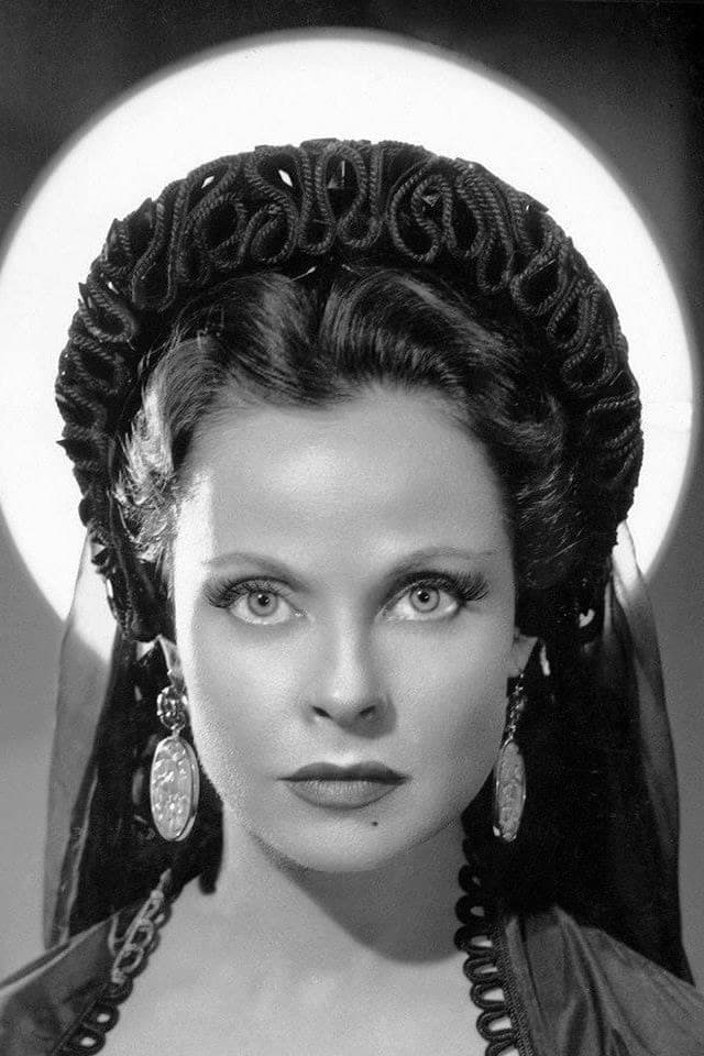 Фото  (Ana María Lynch)