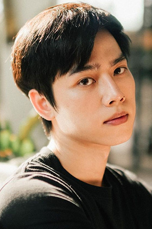 Фото  (Sunny Wannarat Wattadalimma)