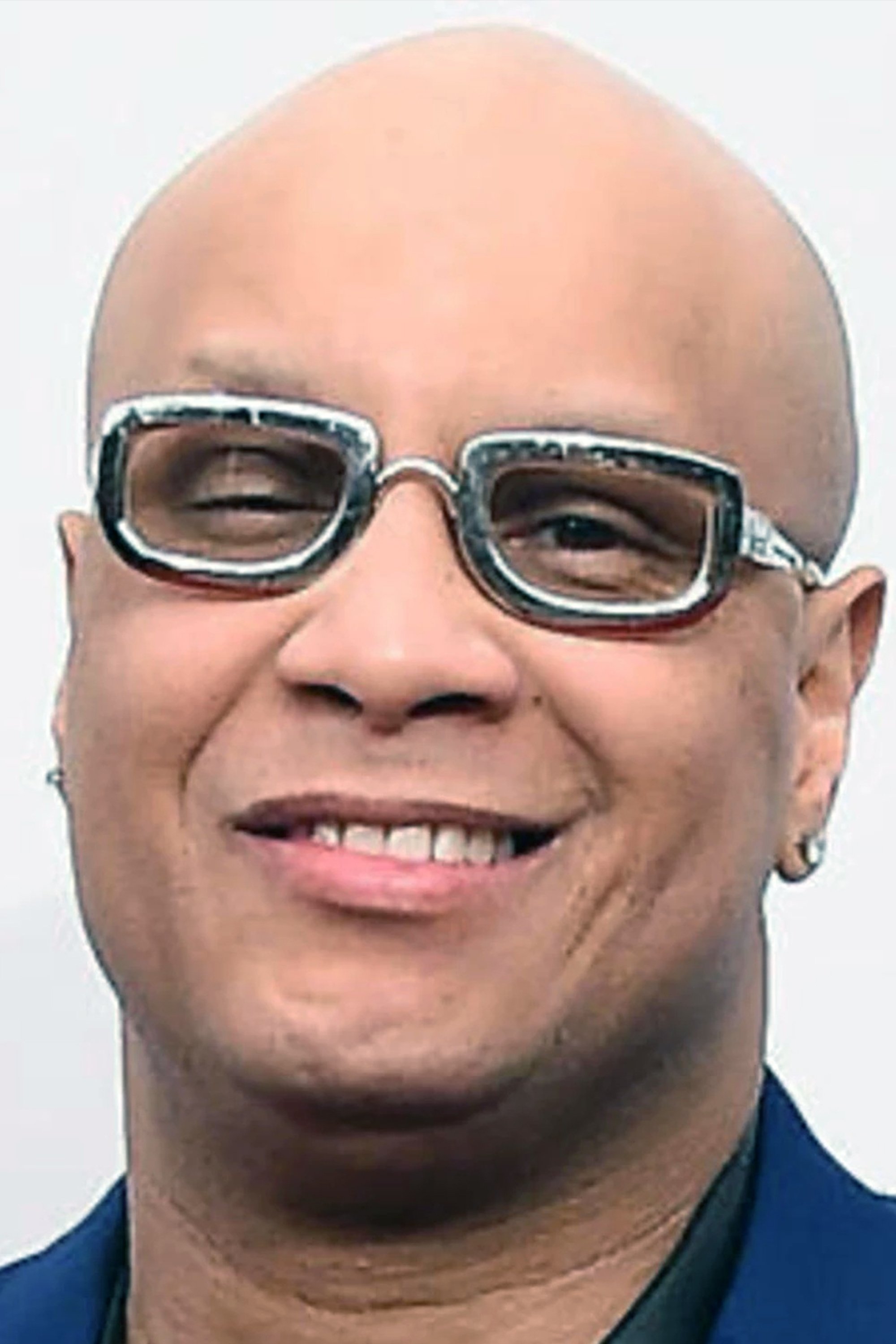 Фото  (Oliver Crumes Jr.)