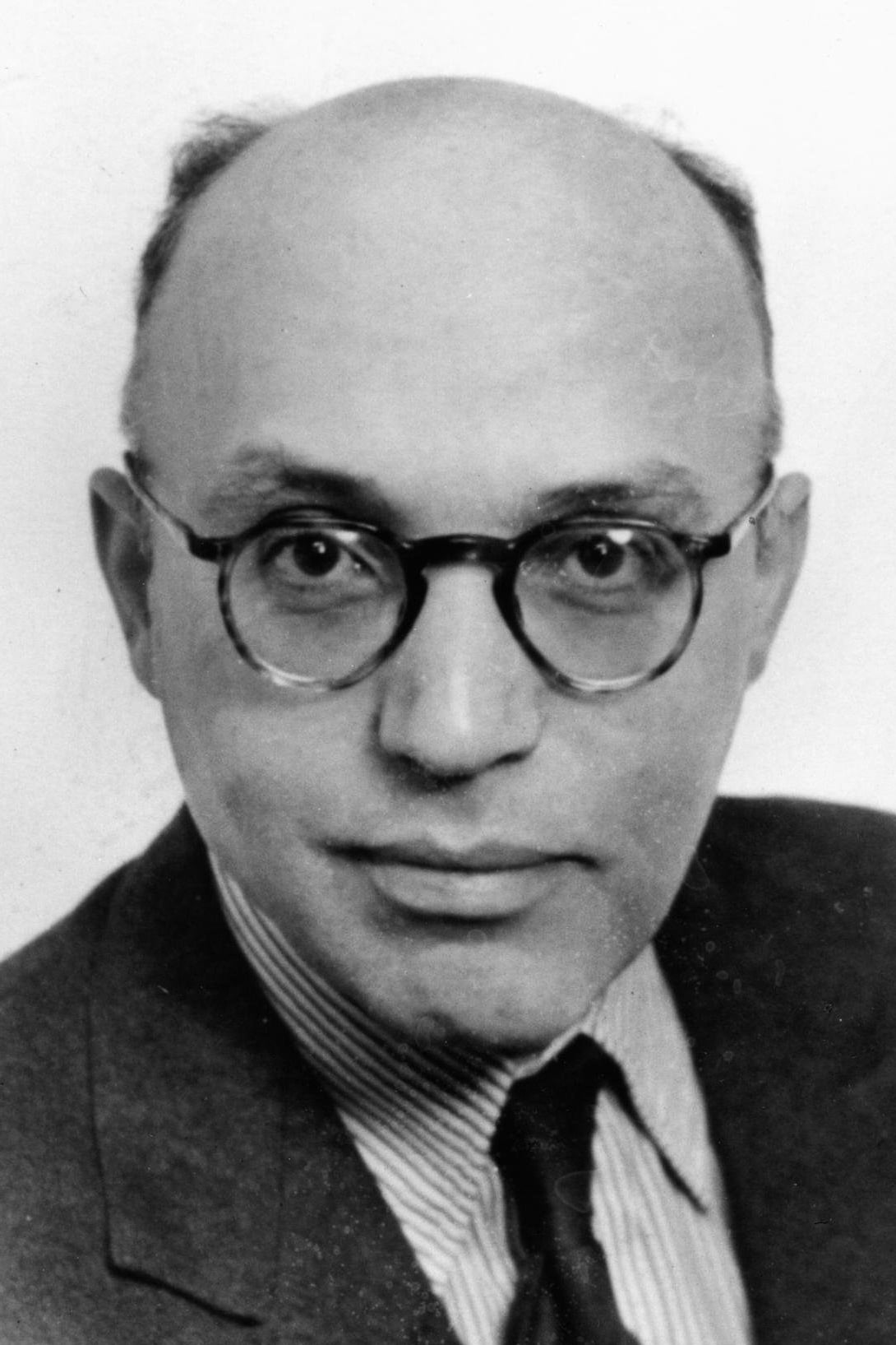 Фото  (Kurt Weill)