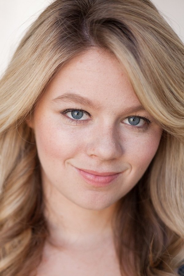 Фото  (Sierra Hawkins)