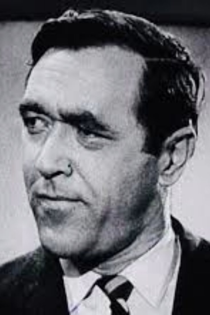 Фото  (James Chandler)