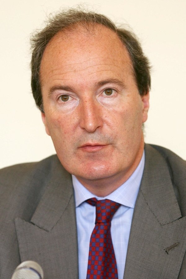 Фото  (Charles Moore)