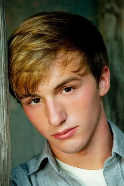 Фото  (Lucas Cruikshank)