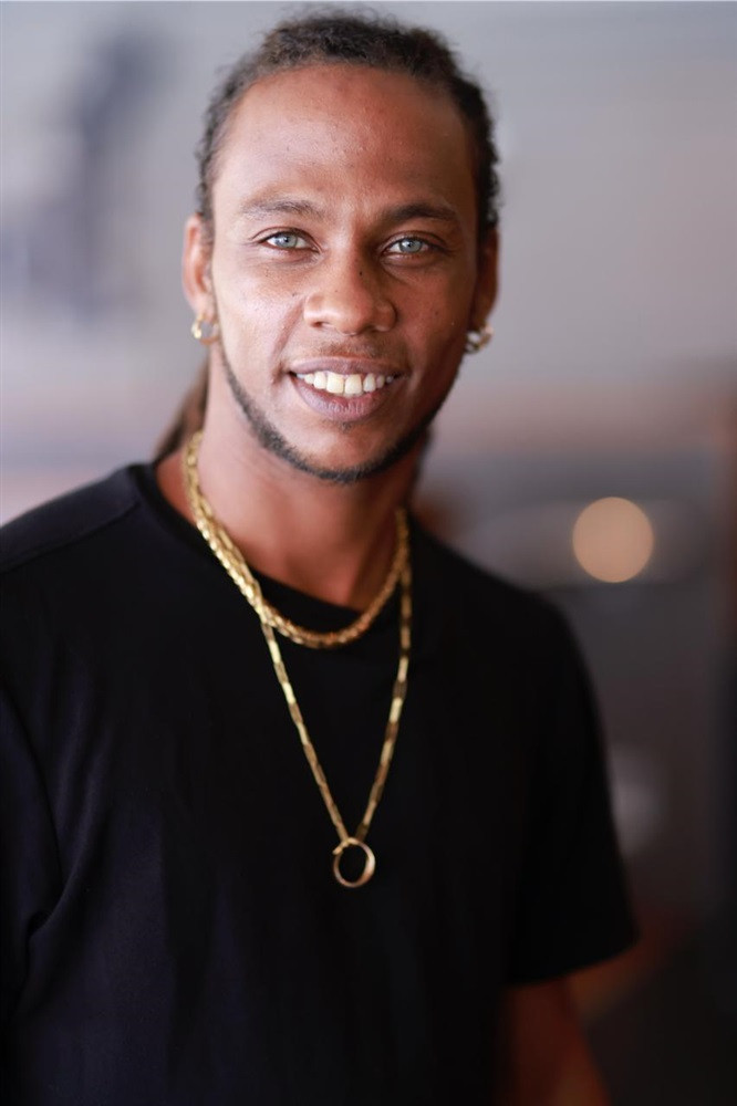 Фото  (Sloan Decombes)