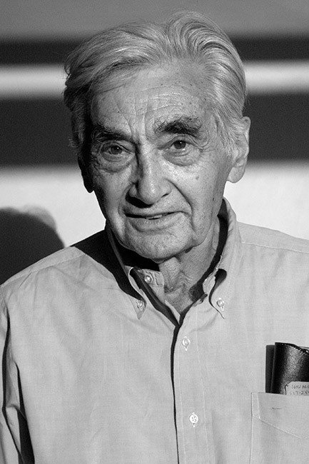 Фото  (Howard Zinn)
