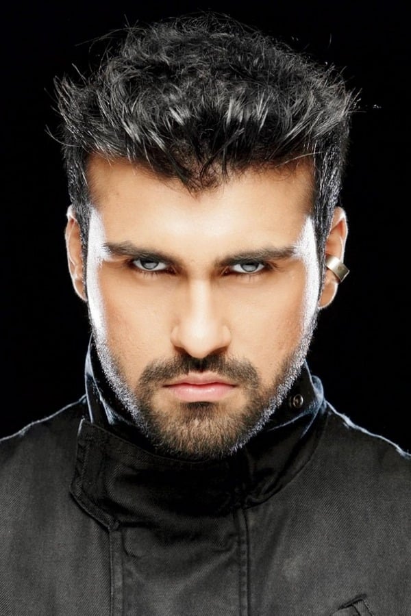 Фото Арья Баббар (Arya Babbar)