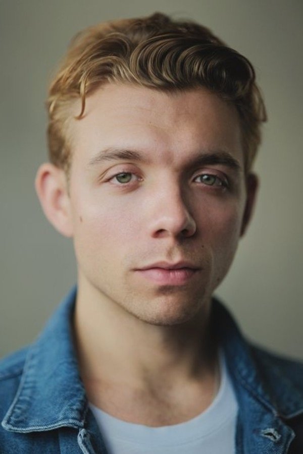 Фото  (Sam Baker Jones)