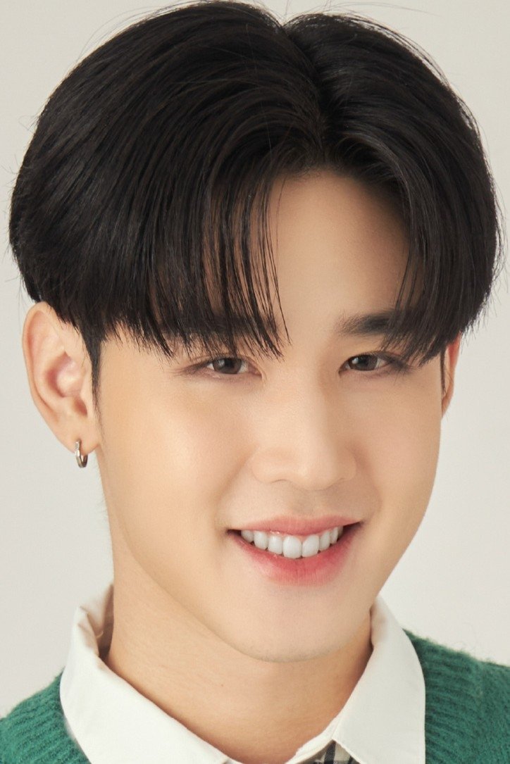 Фото  (Phudtripart Bhudthonamochai)