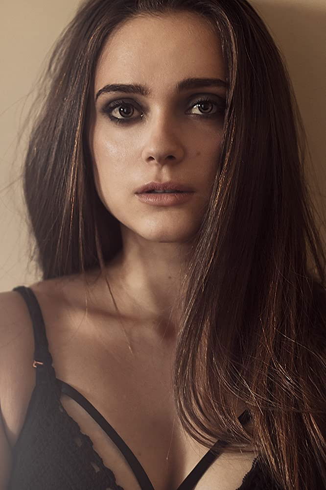 Фото  (Yasmin Horner)