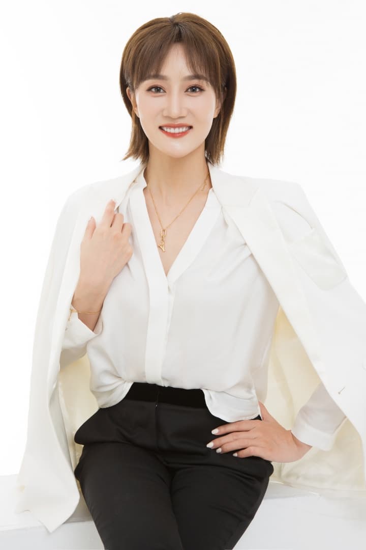 Фото  (Zhai Xingyue)