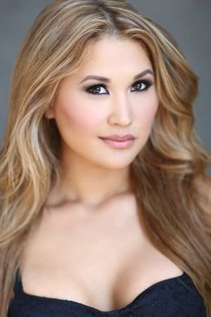 Фото  (Shana Chow)