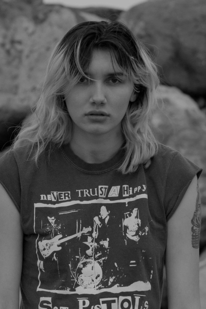 Фото  (Rosalind Deaderick)