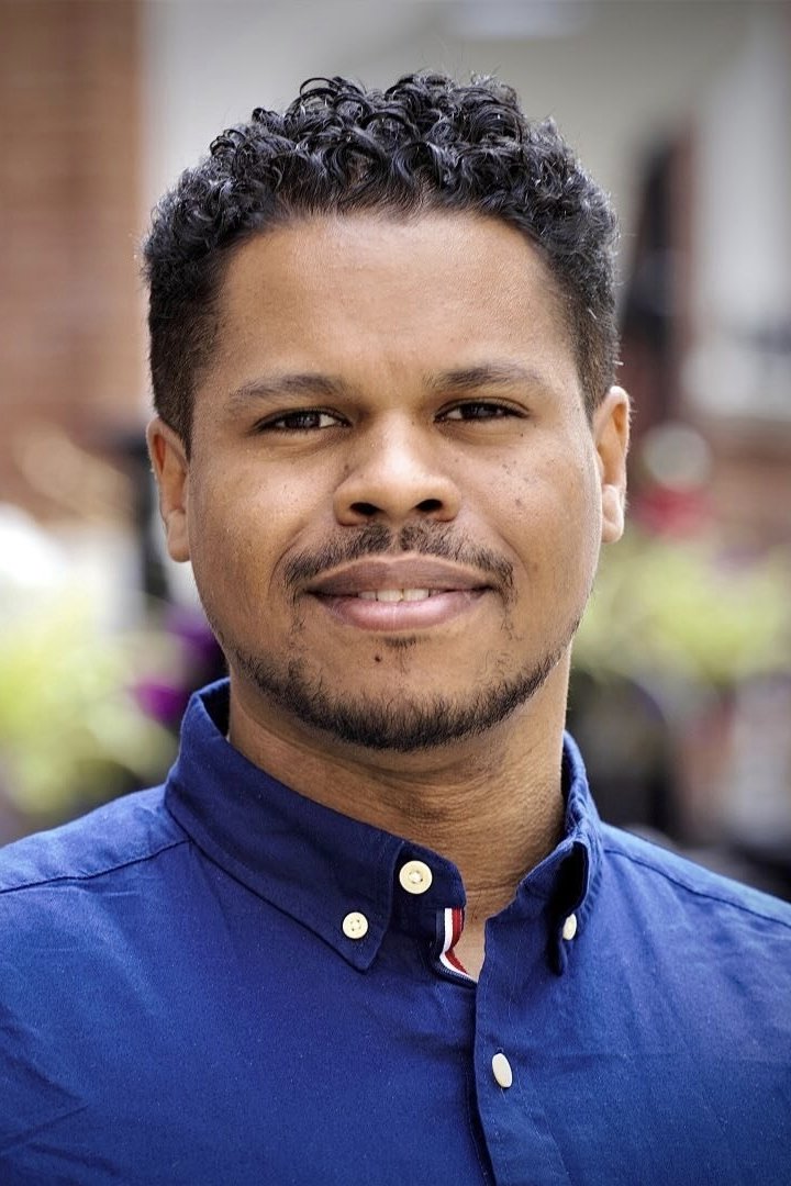 Фото  (Warren Williams)