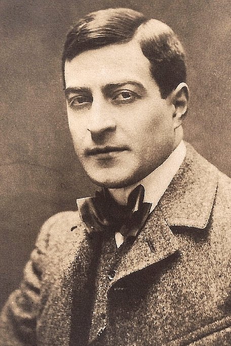 Фото  (Max Dearly)