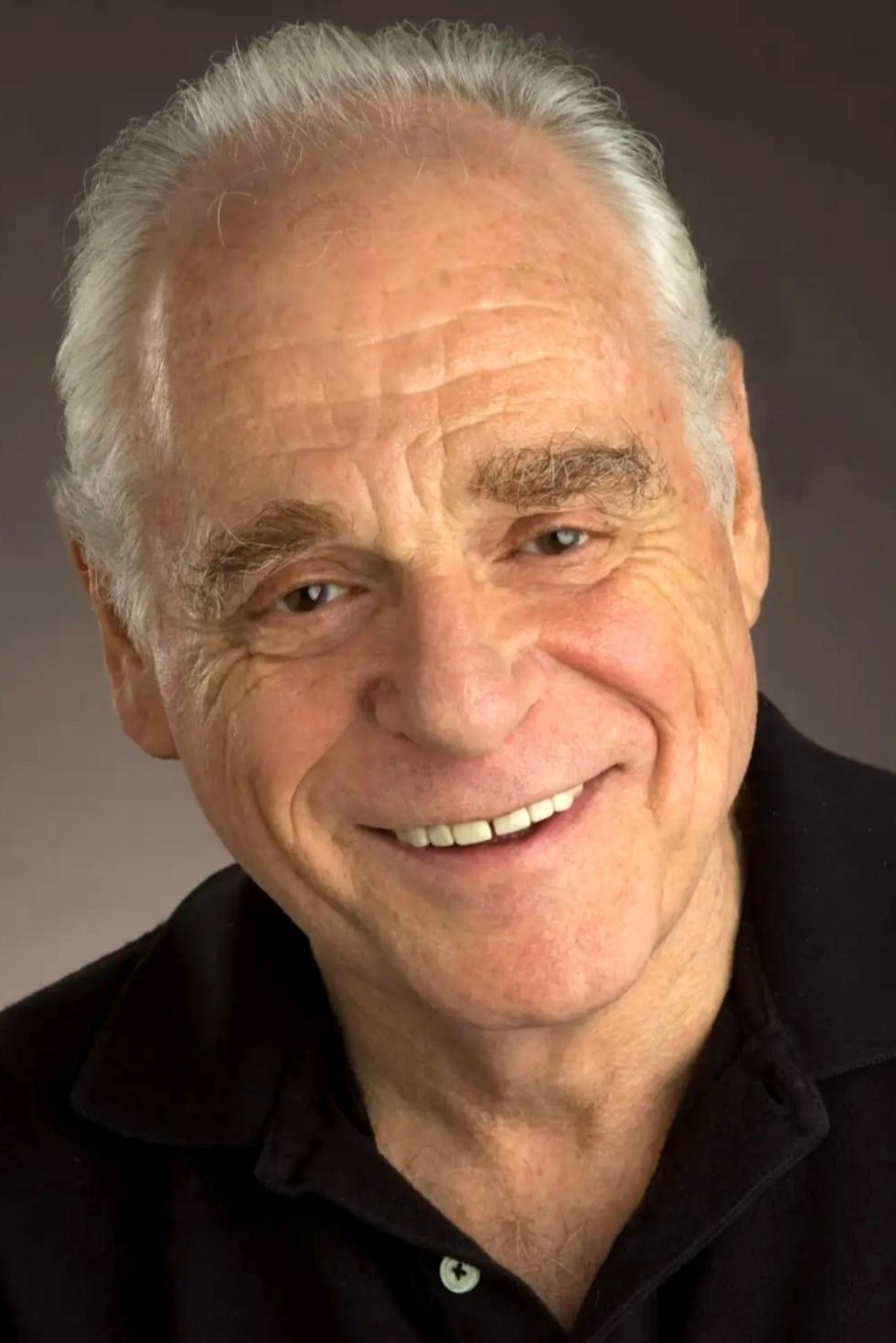 Фото  (Joel Rooks)