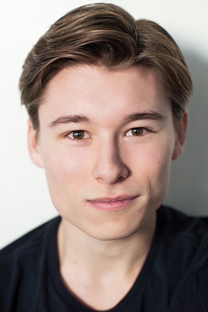 Фото  (Phillip Forest Lewitski)