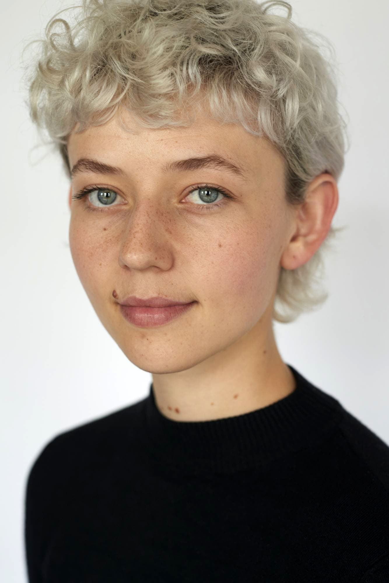 Фото  (Ellen Robertson)