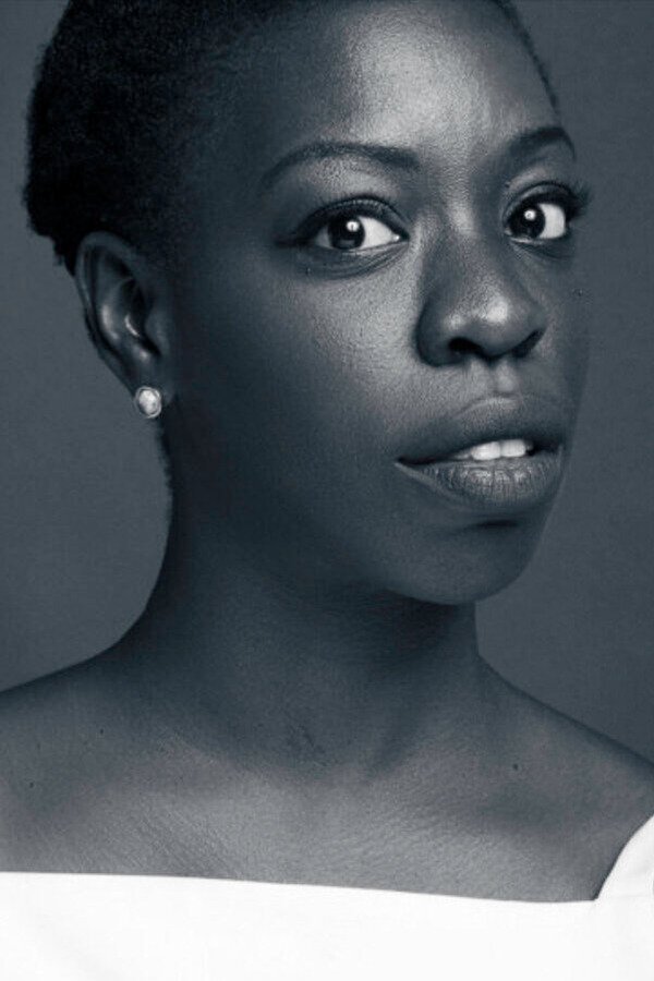 Фото  (Tiffany Claire Martin)