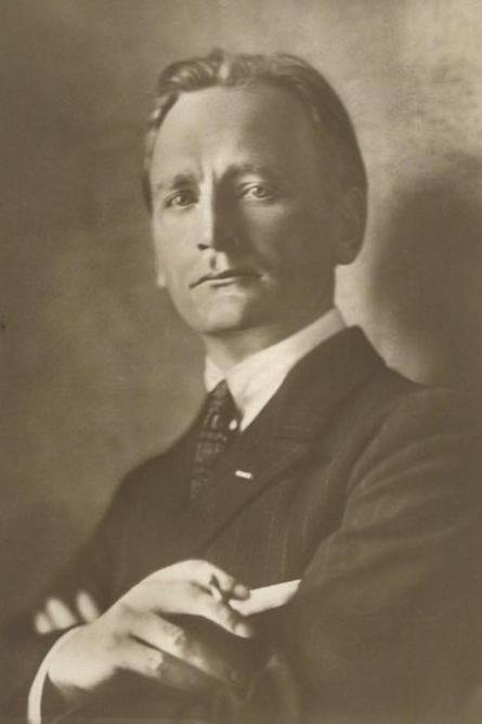 Фото  (Josef Peterhans)