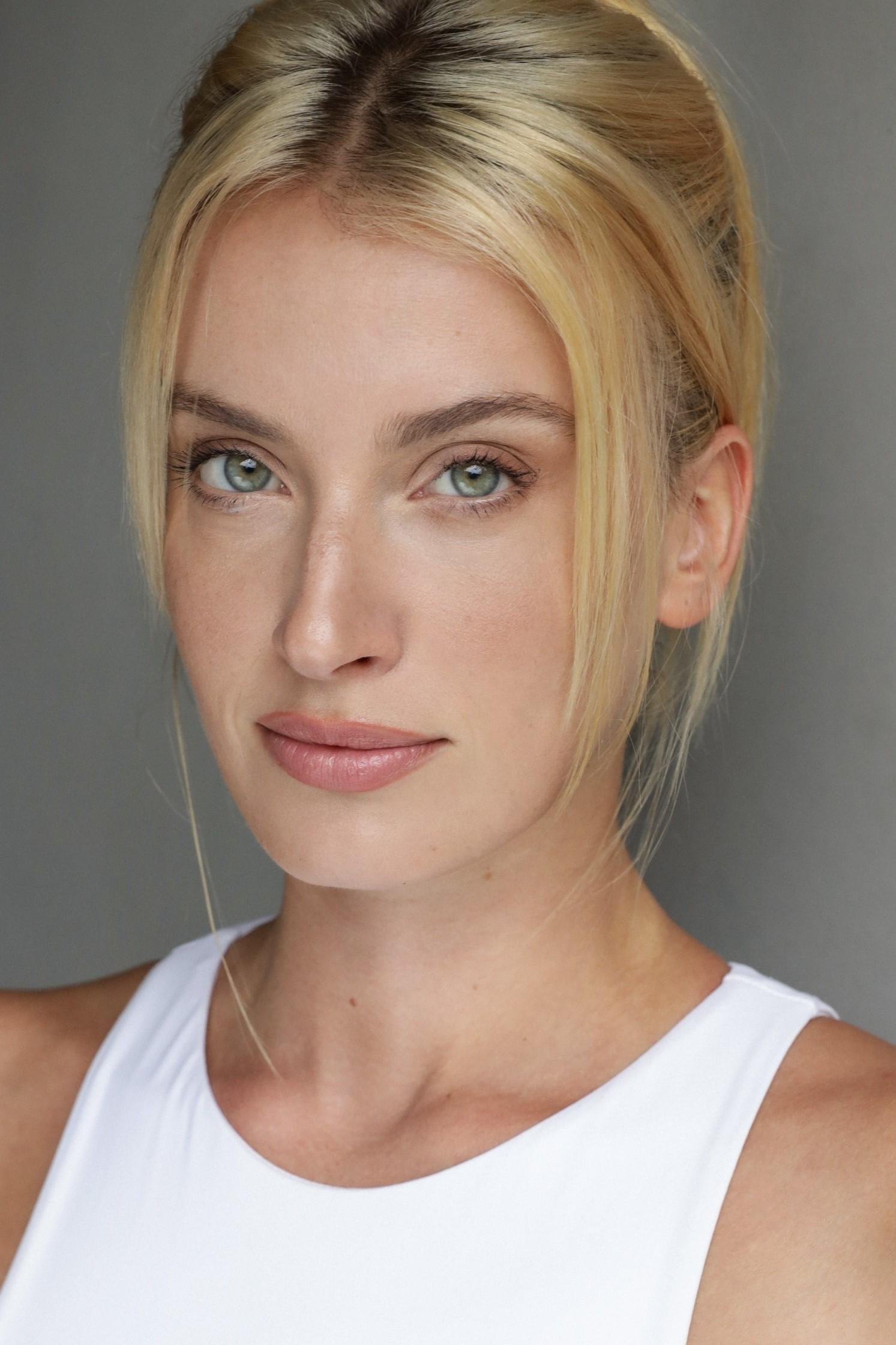 Фото  (Laura Lakshmi)