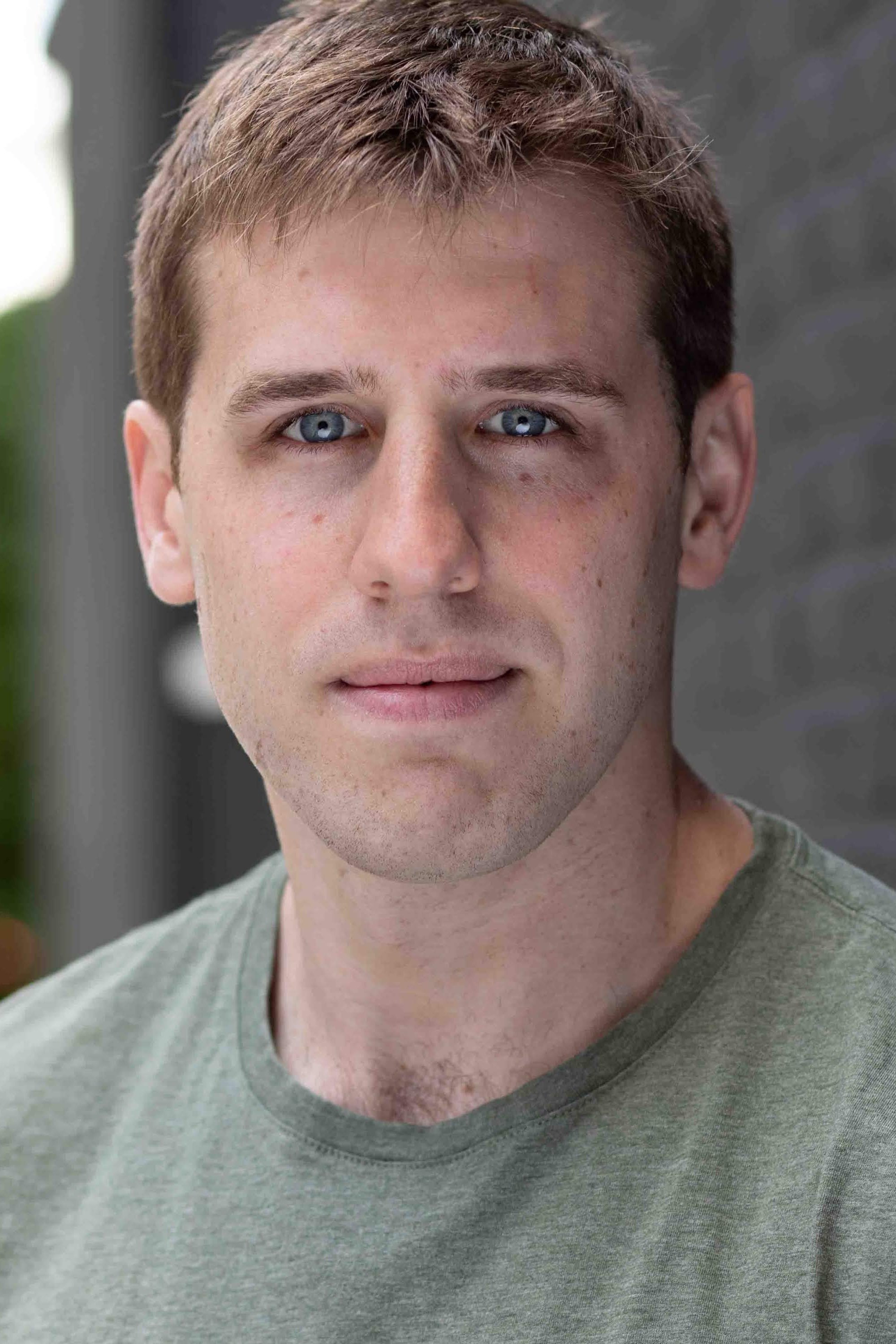 Фото  (Evan Dyal)