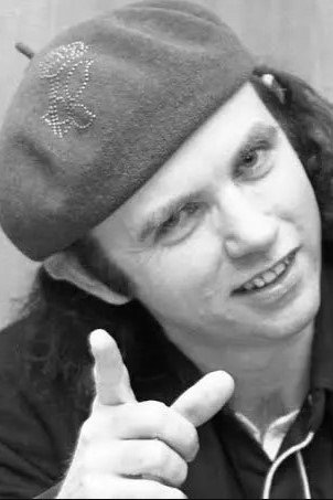 Фото  (Brush Shiels)