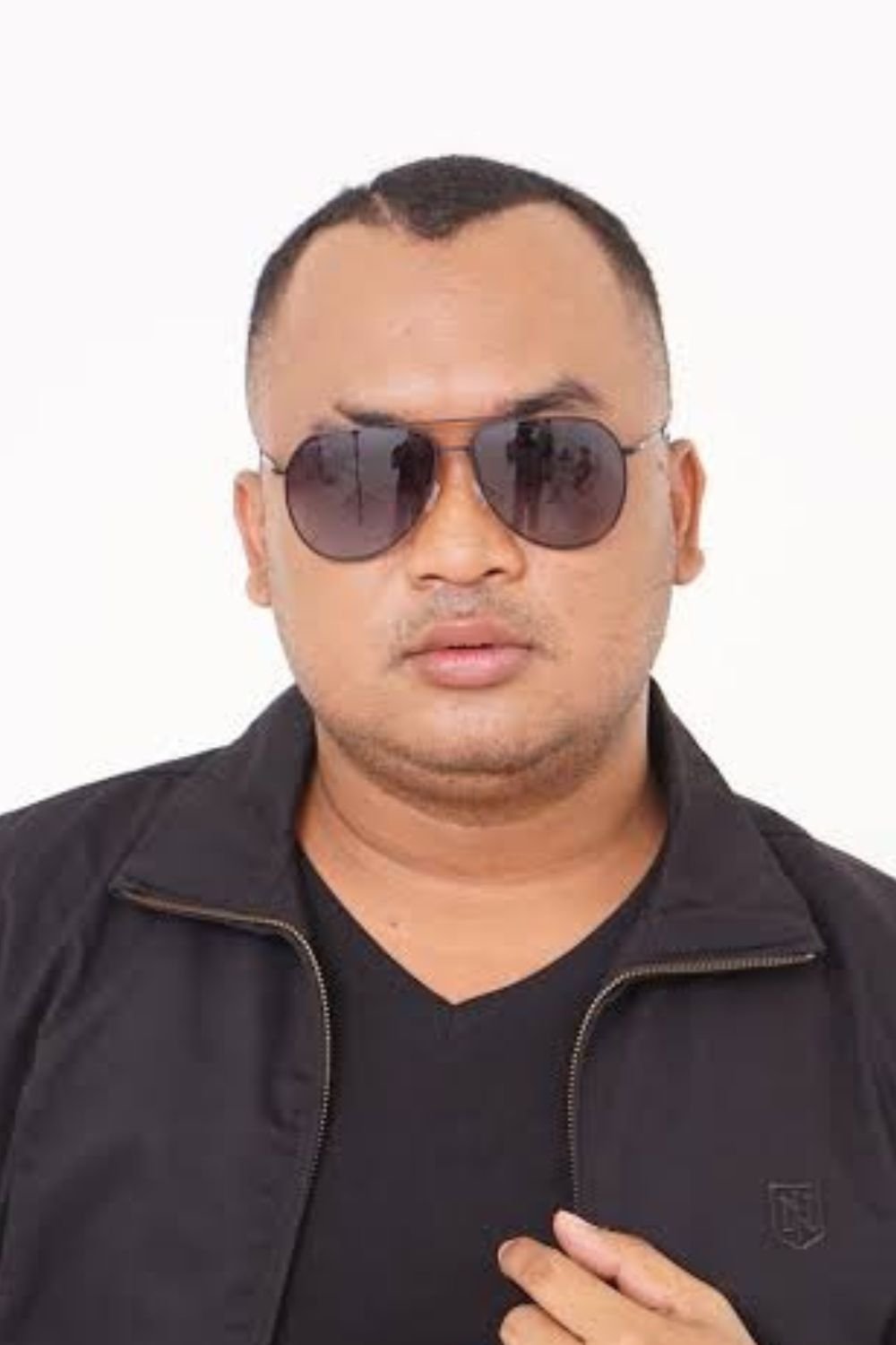 Фото  (Adi Sudirja)