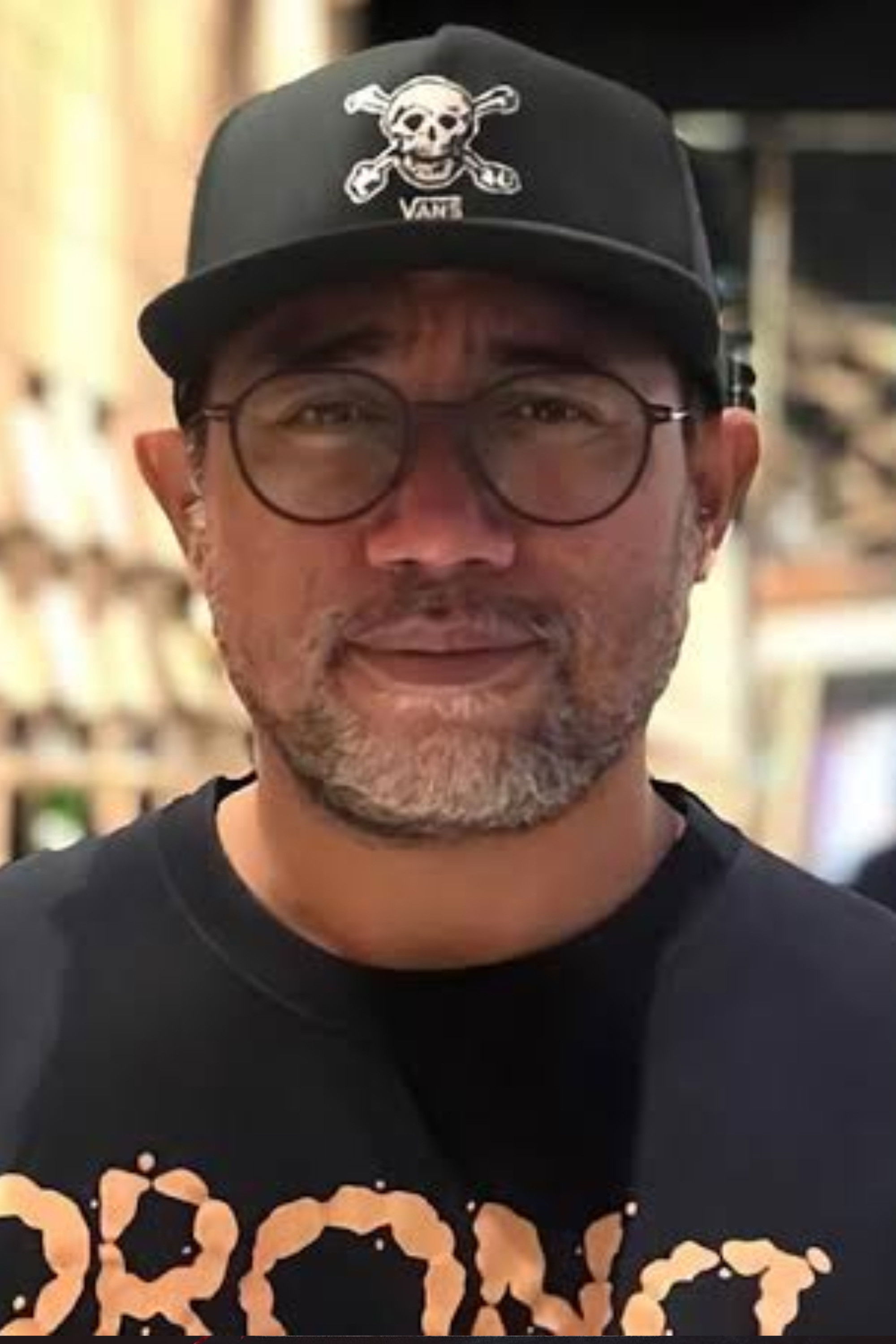 Фото  (Edy Khemod)