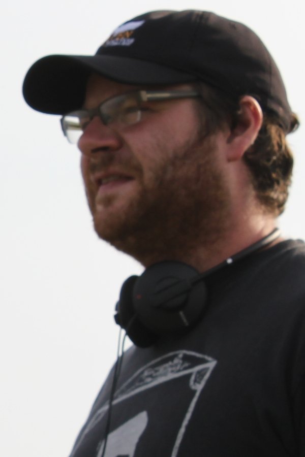 Фото  (Jesse Thomas Cook)