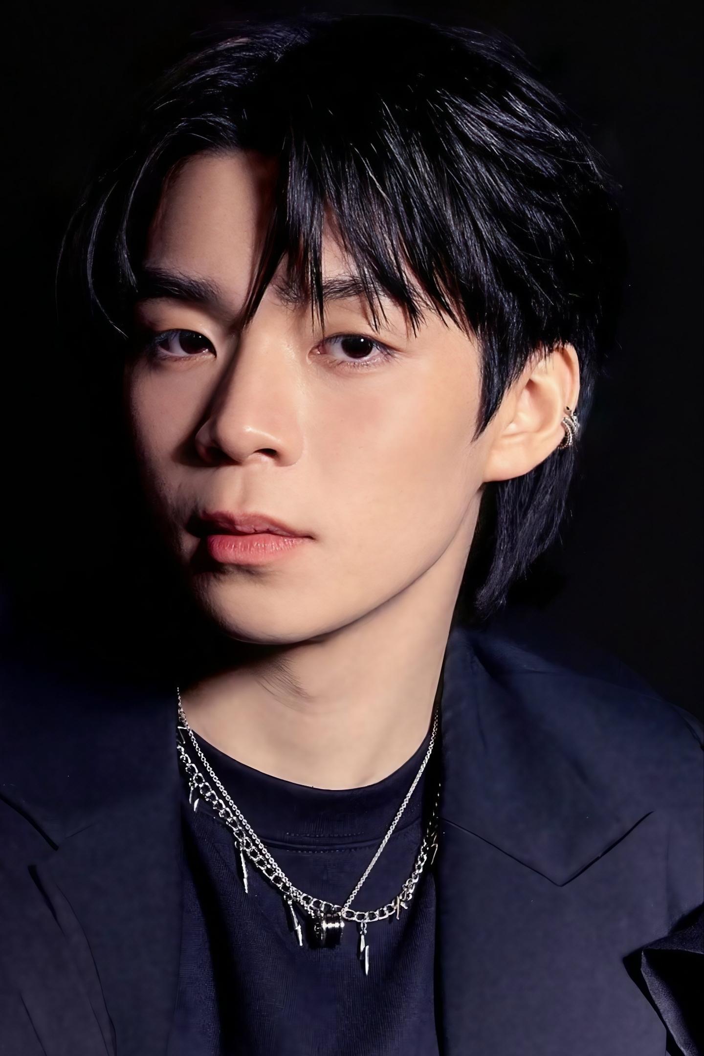 Фото  (Mahidol Pibulsonggram)