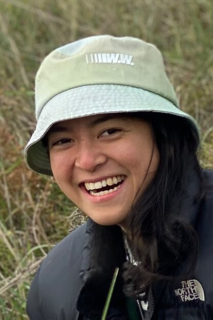 Фото  (Angelu Cayanan)