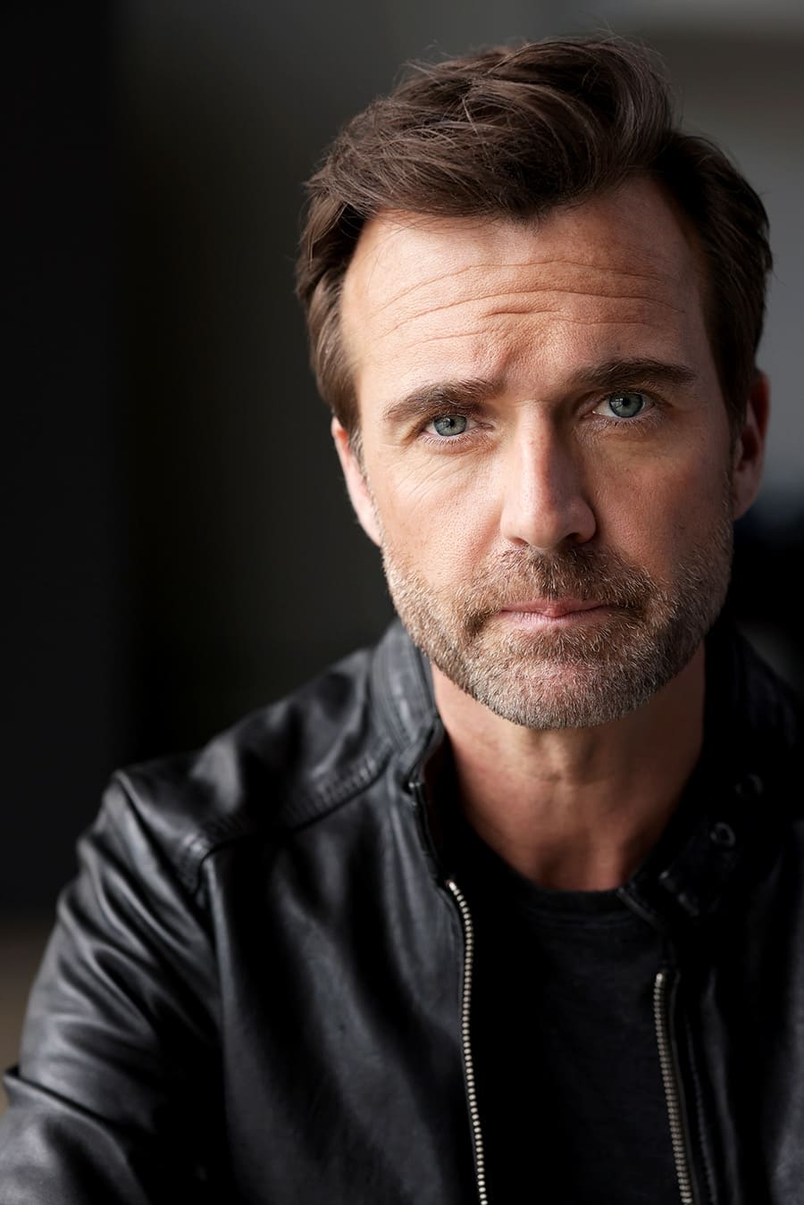 Фото  (Dean Shortland)